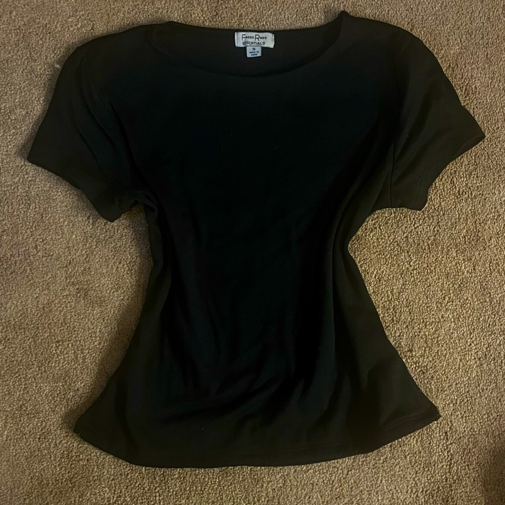 Black comfy, stretchy Tshirt